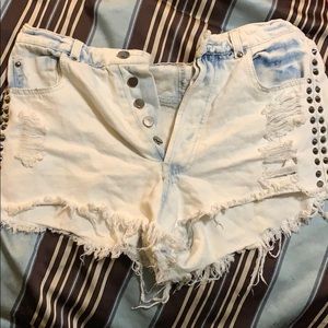 Ripped high waisted shorts